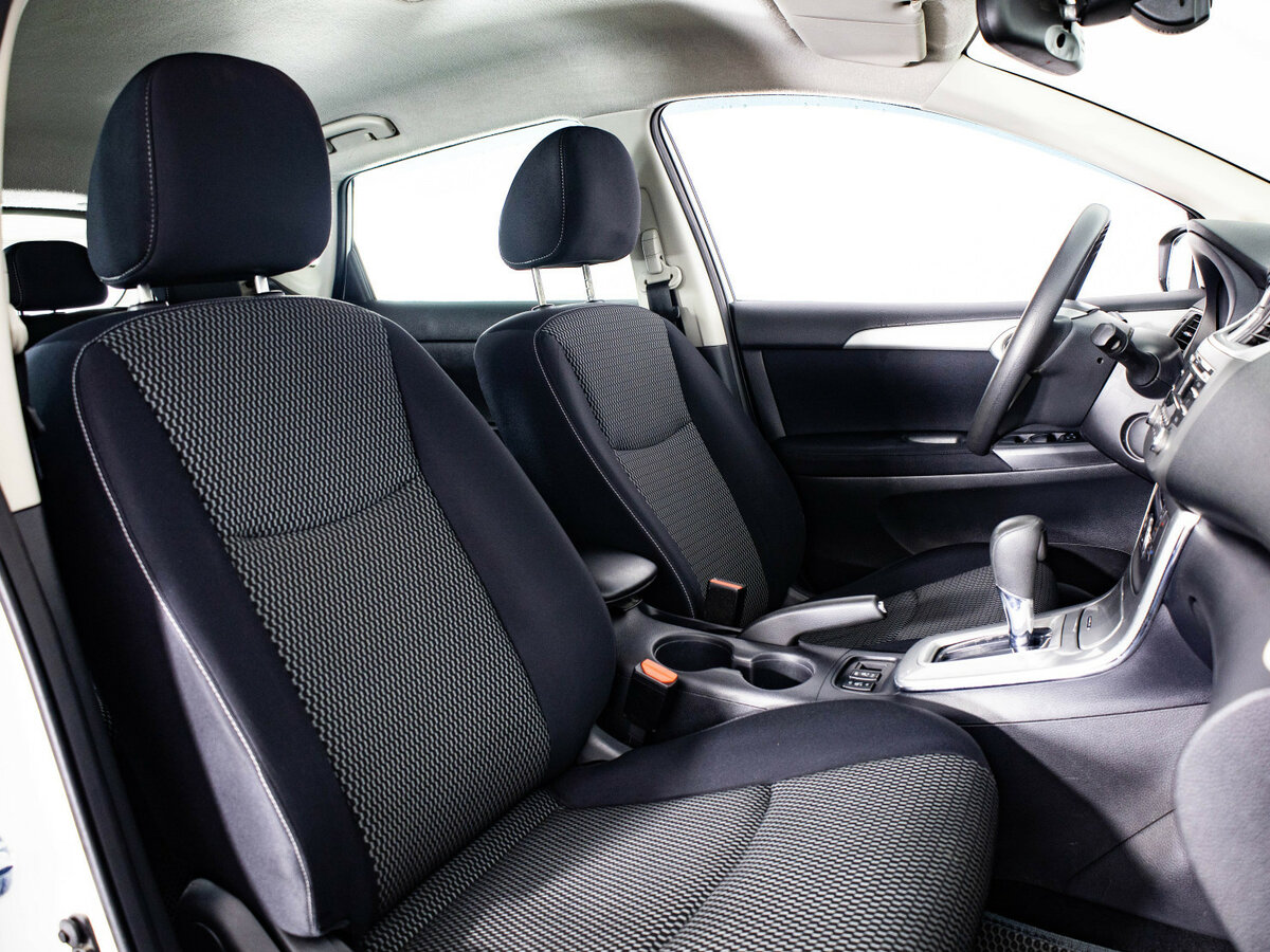 Nissan Tiida б/у, 2015, Вариатор. Фото: #10