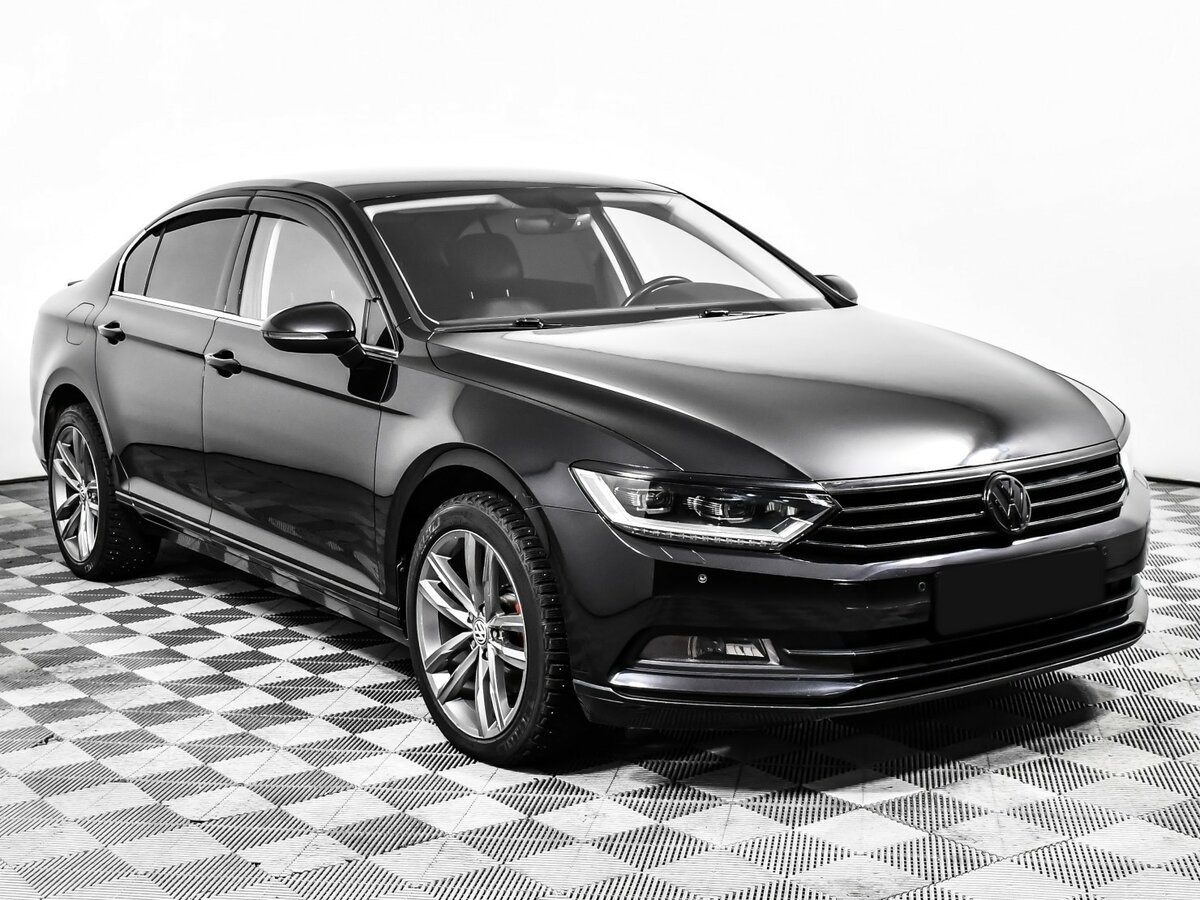 Volkswagen Passat б/у, 2018, Роботизированная. Фото: #2