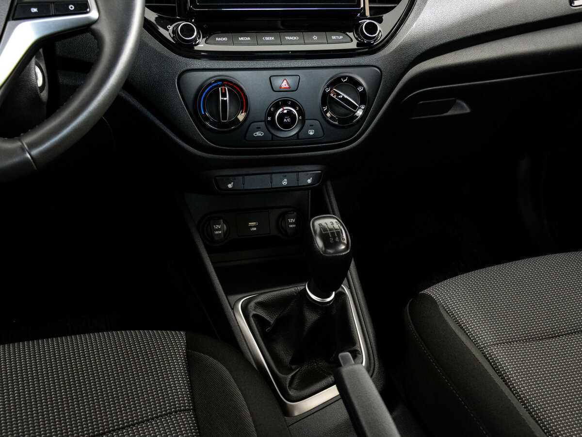 Hyundai Solaris б/у, 2021, Механическая. Фото: #11
