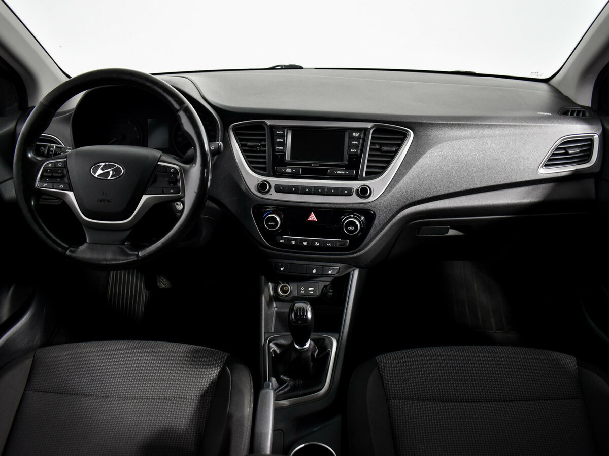 Hyundai Solaris б/у, 2018, Механическая. Фото: #12