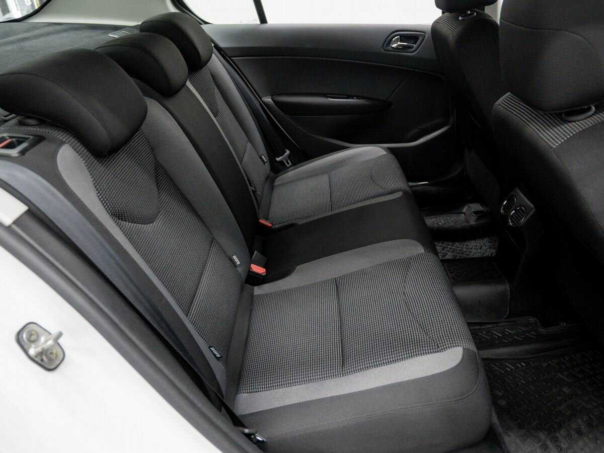 Peugeot 408 б/у, 2017, Автоматическая. Фото: #8
