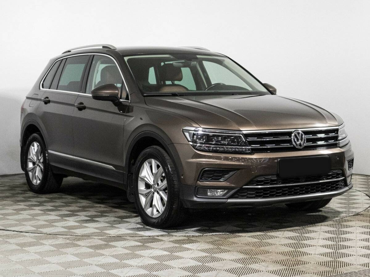 Volkswagen Tiguan б/у, 2017, Роботизированная. Фото: #2