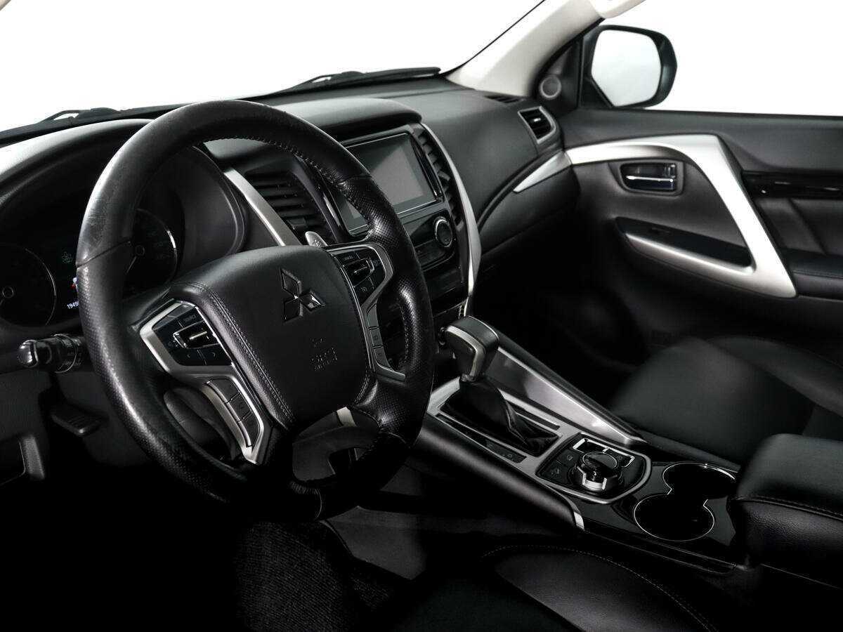 Mitsubishi Pajero Sport б/у, 2019, Автоматическая. Фото: #8