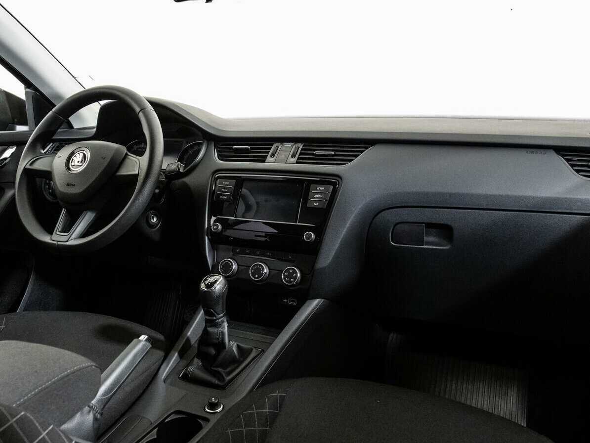 Skoda Octavia б/у, 2020, Механическая. Фото: #6