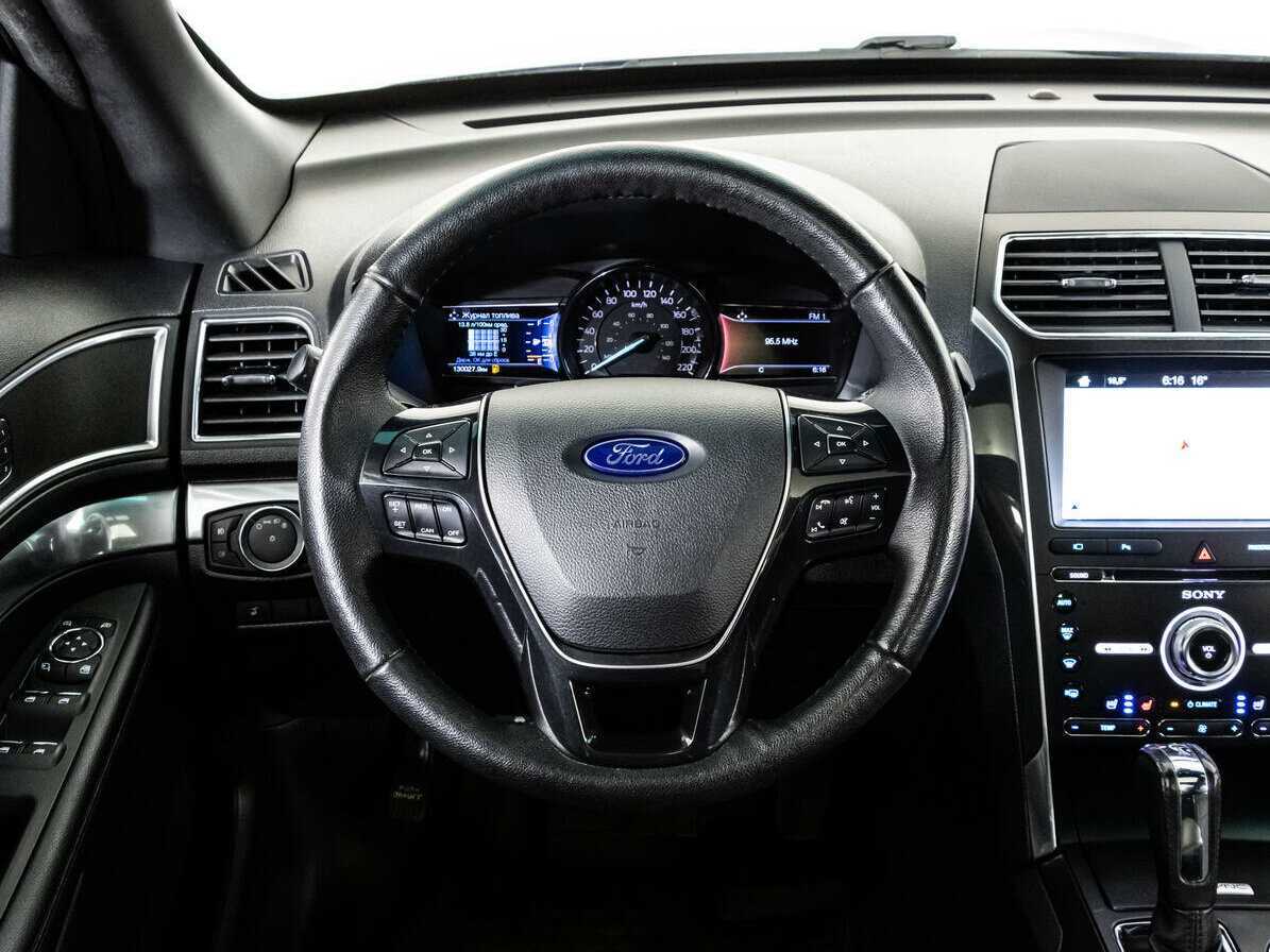 Ford Explorer б/у, 2016, Автоматическая. Фото: #9