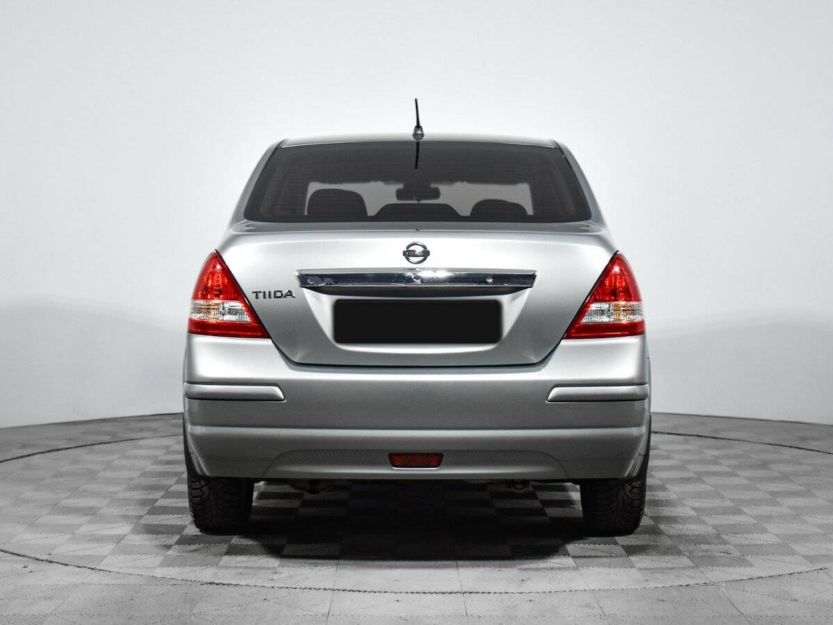 Nissan Tiida б/у, 2013, Механическая. Фото: #5
