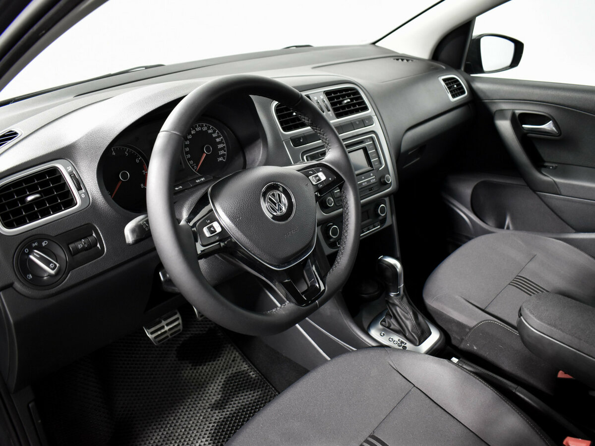 Volkswagen Polo б/у, 2017, Автоматическая. Фото: #8