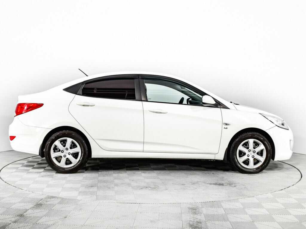 Hyundai Solaris б/у, 2013, Автоматическая. Фото: #3