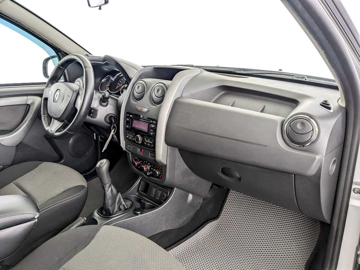 Renault Duster б/у, 2017, Механическая. Фото: #8