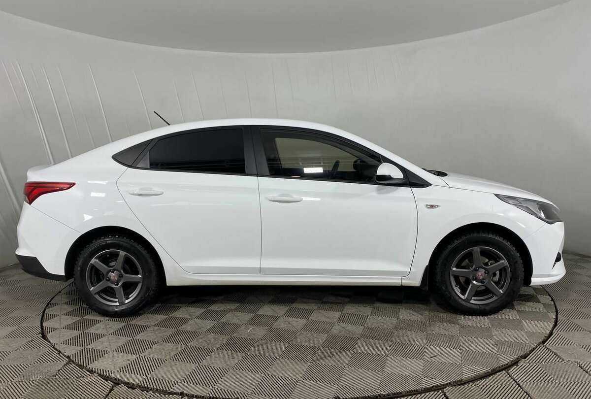 Hyundai Solaris б/у, 2021, Автоматическая. Фото: #3