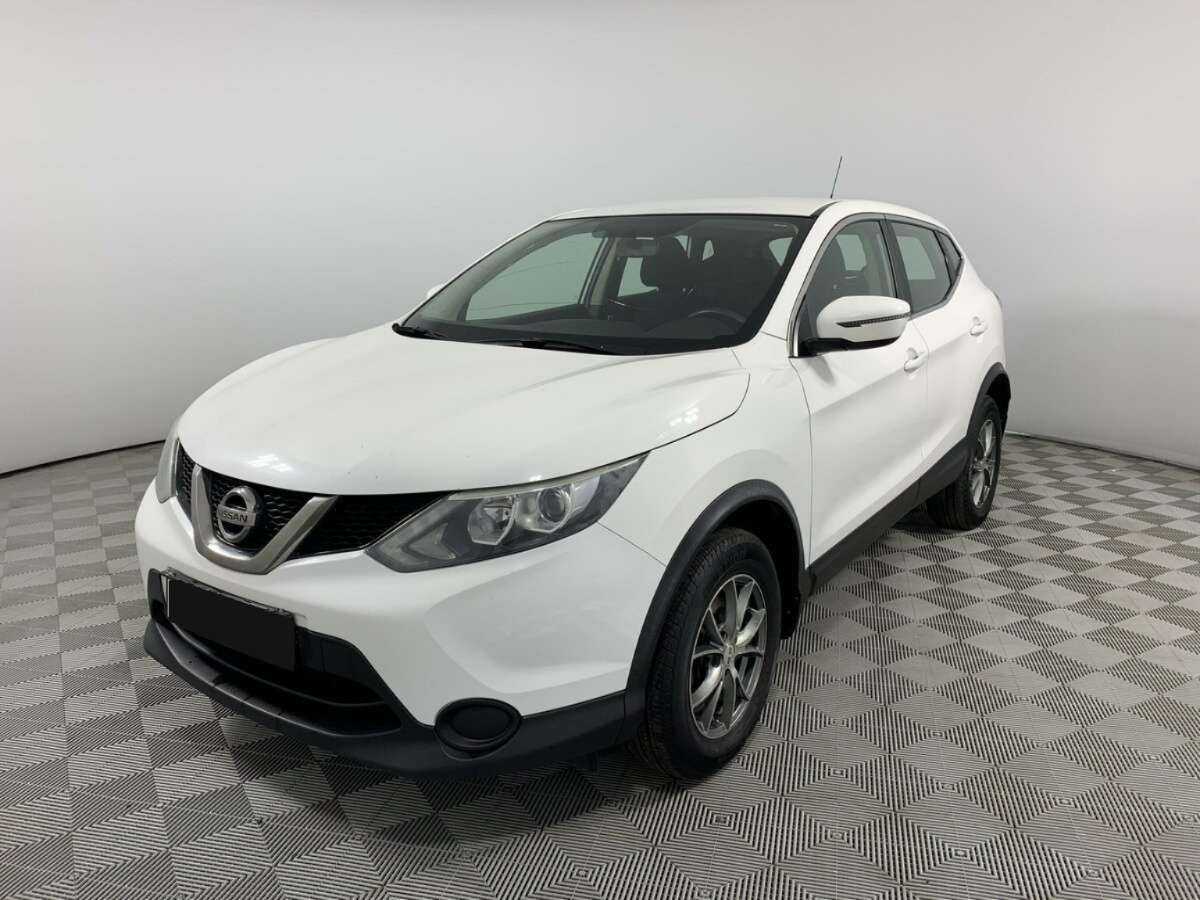 Nissan Qashqai б/у, 2015, Механическая. Посмотреть фото