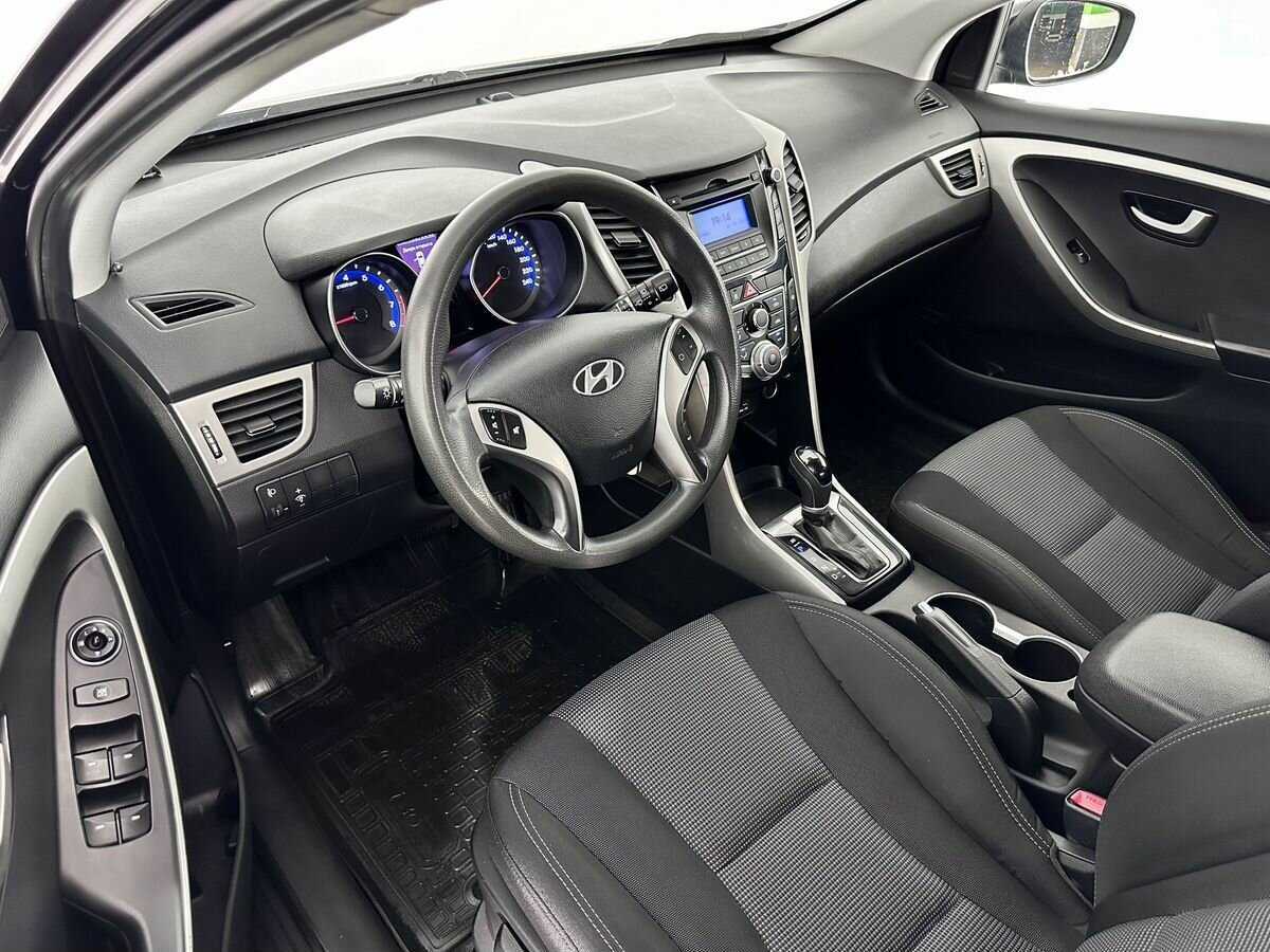 Hyundai i30 б/у, 2014, Автоматическая. Фото: #6