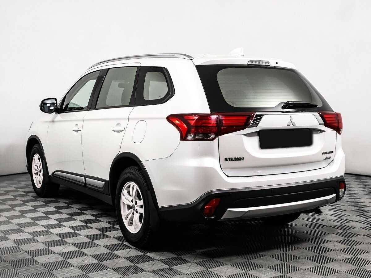 Mitsubishi Outlander б/у, 2017, Вариатор. Фото: #6