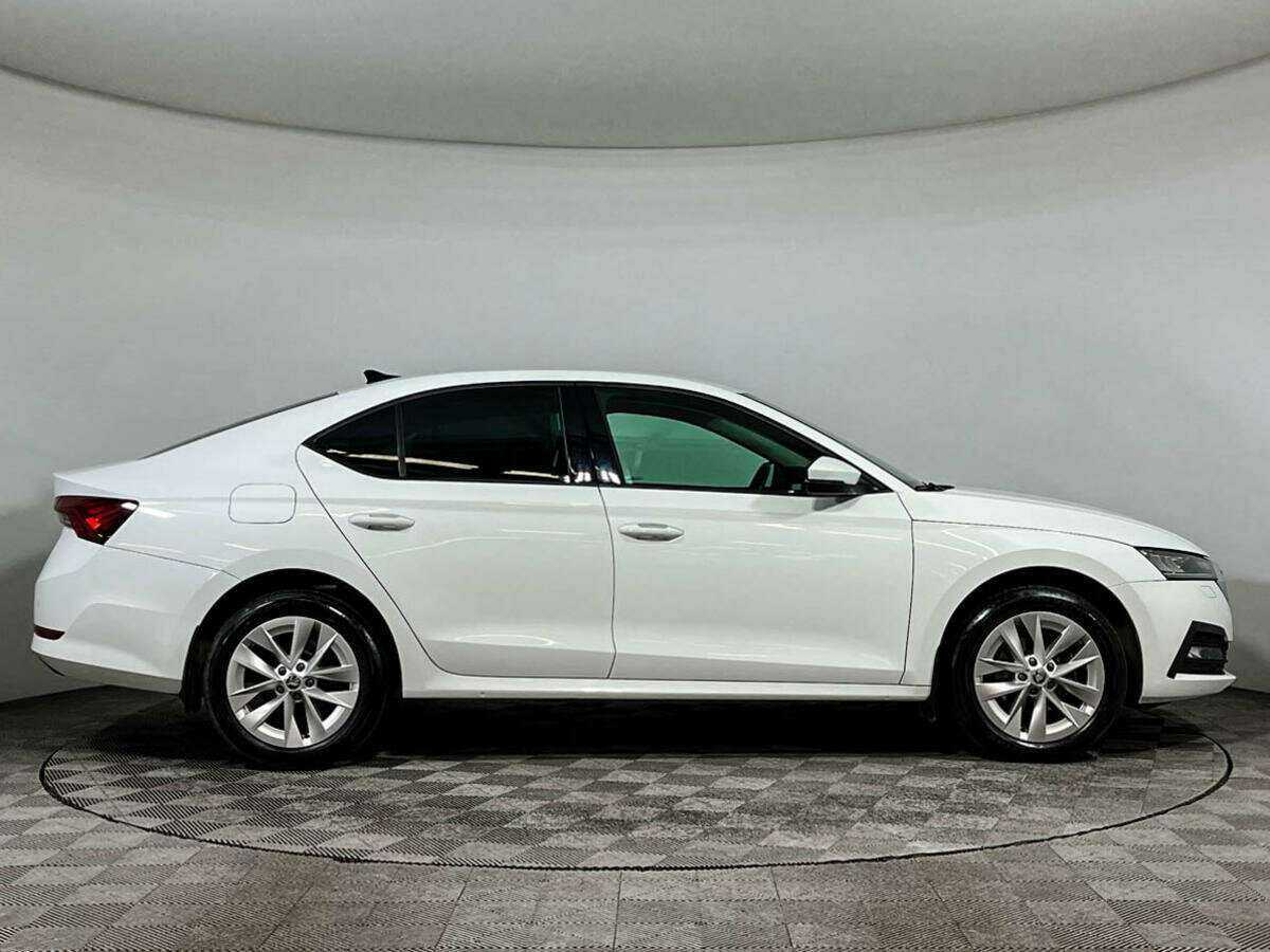 Skoda Octavia б/у, 2020, Автоматическая. Фото: #3