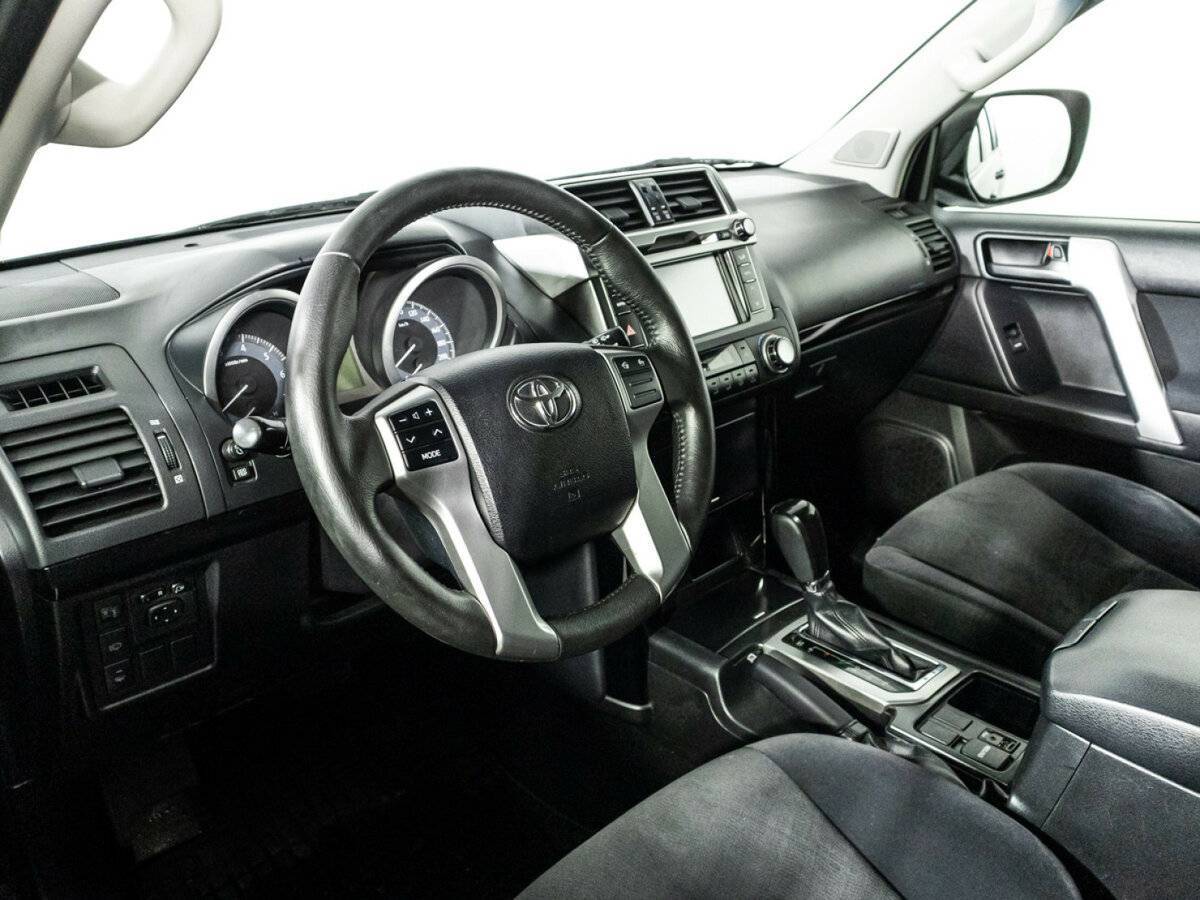 Toyota Land Cruiser Prado б/у, 2014, Автоматическая. Фото: #9
