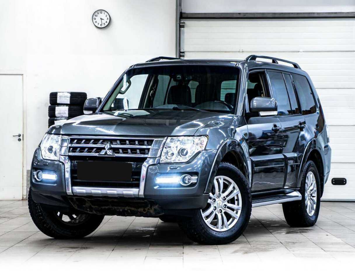 Mitsubishi Pajero б/у, 2014, Автоматическая. Посмотреть фото