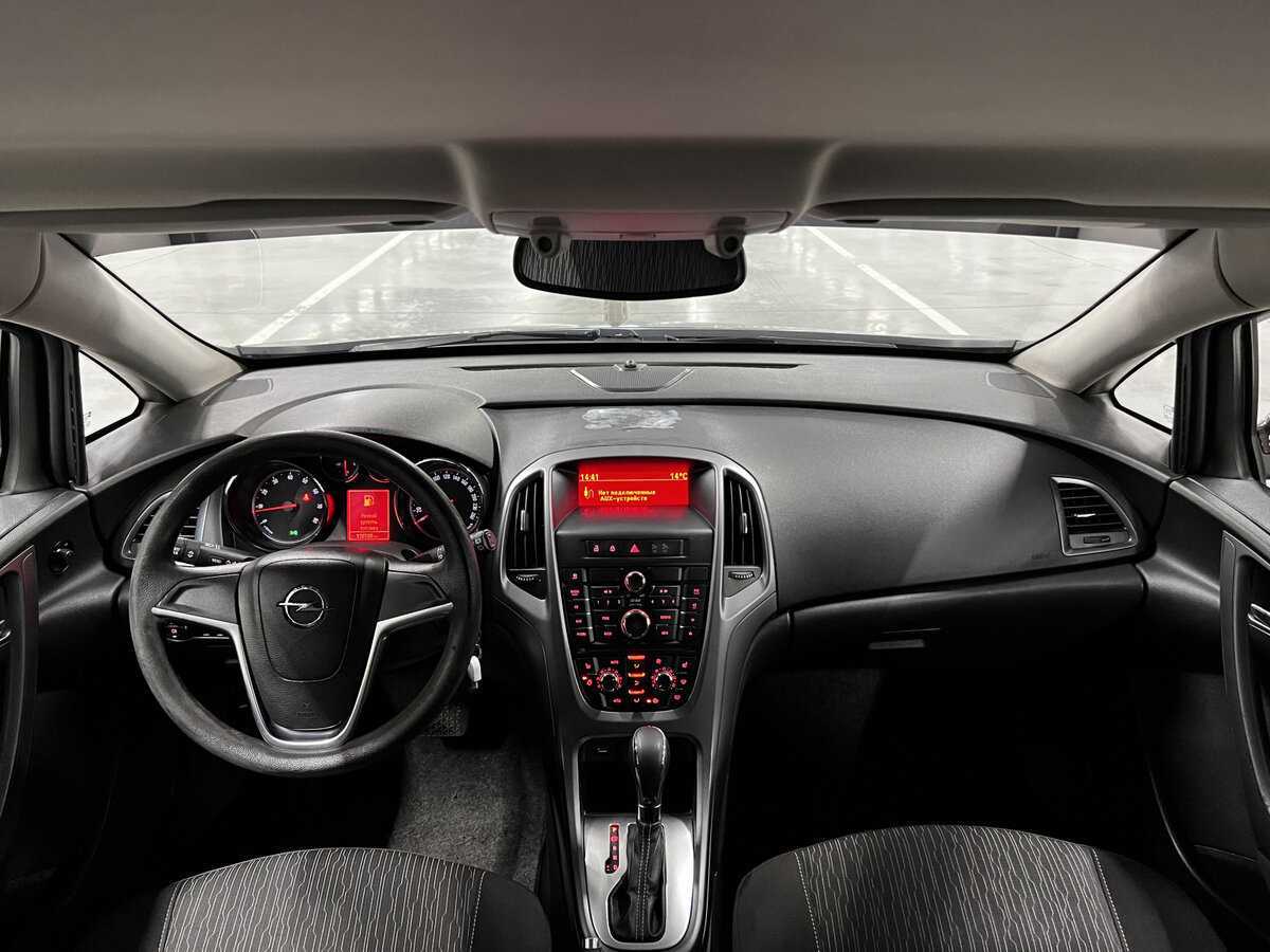 Opel Astra б/у, 2013, Автоматическая. Фото: #13