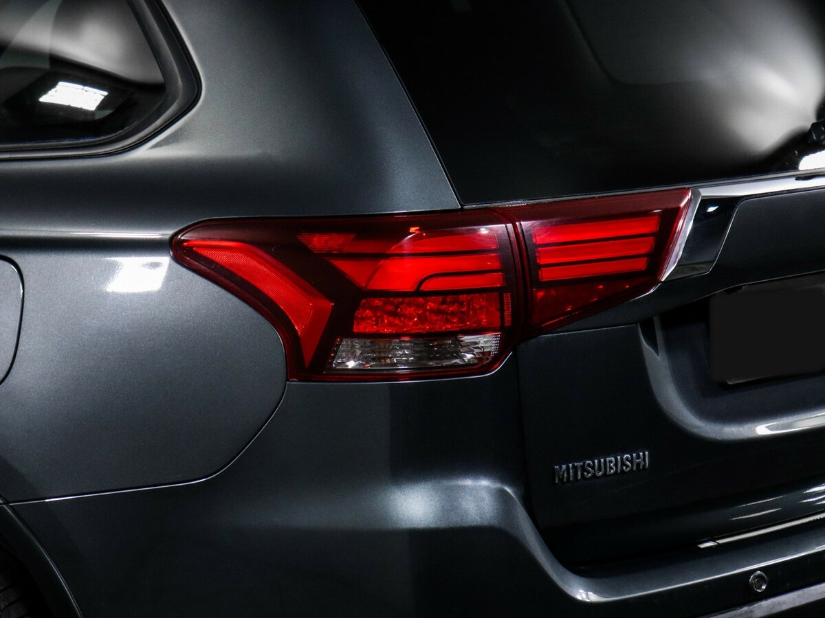 Mitsubishi Outlander б/у, 2018, Вариатор. Фото: #11