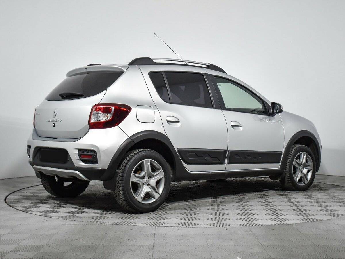 Renault Sandero б/у, 2017, Автоматическая. Фото: #4