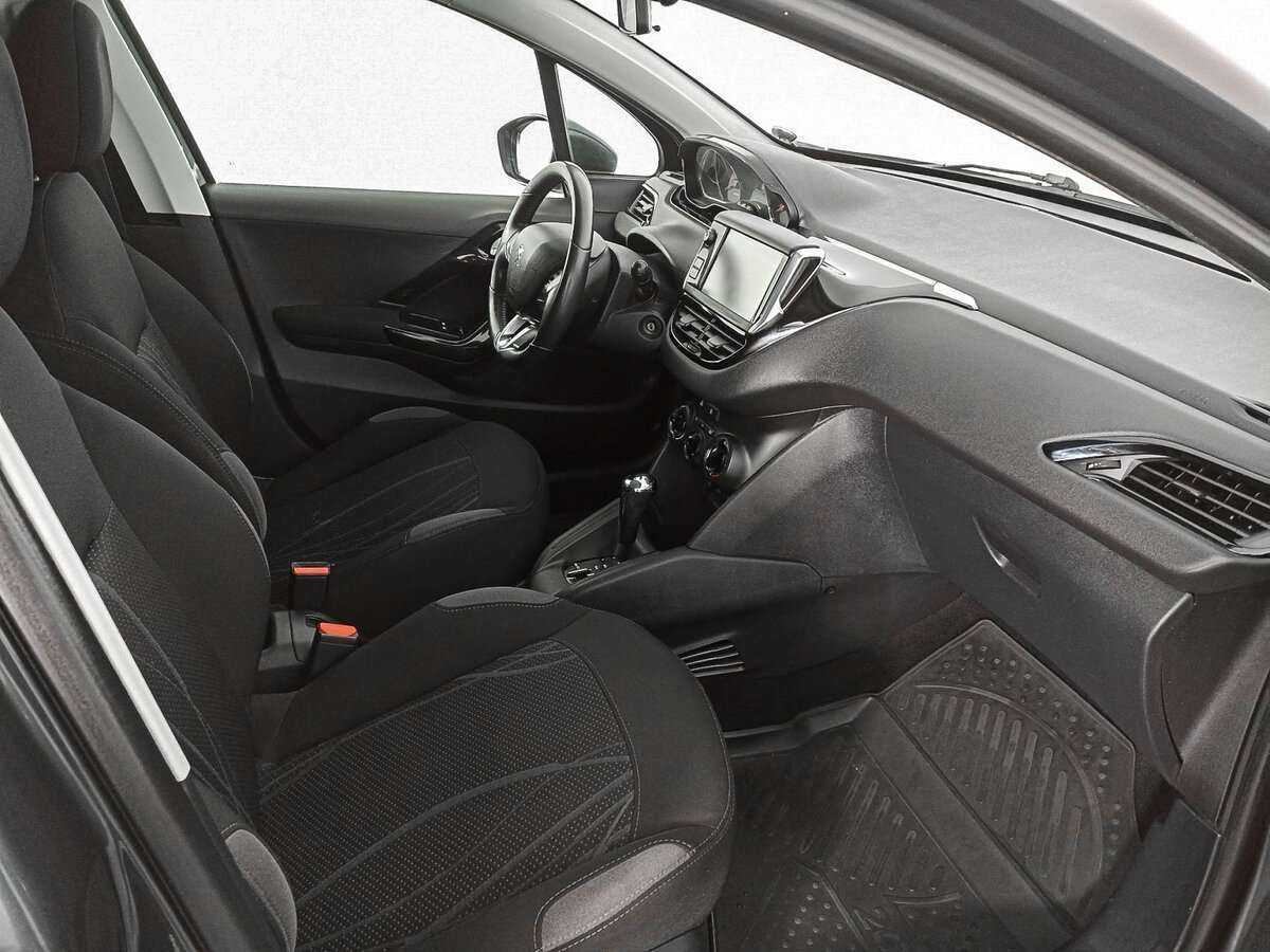 Peugeot 208 б/у, 2013, Автоматическая. Фото: #8