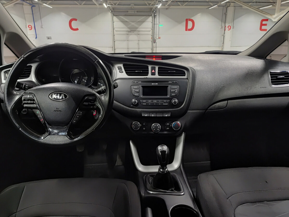 Kia Ceed б/у, 2013, Механическая. Фото: #12