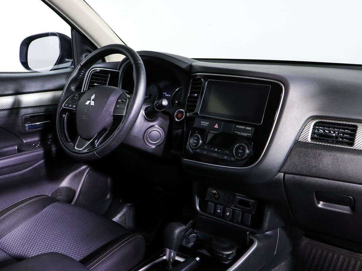 Mitsubishi Outlander б/у, 2018, Вариатор. Фото: #8