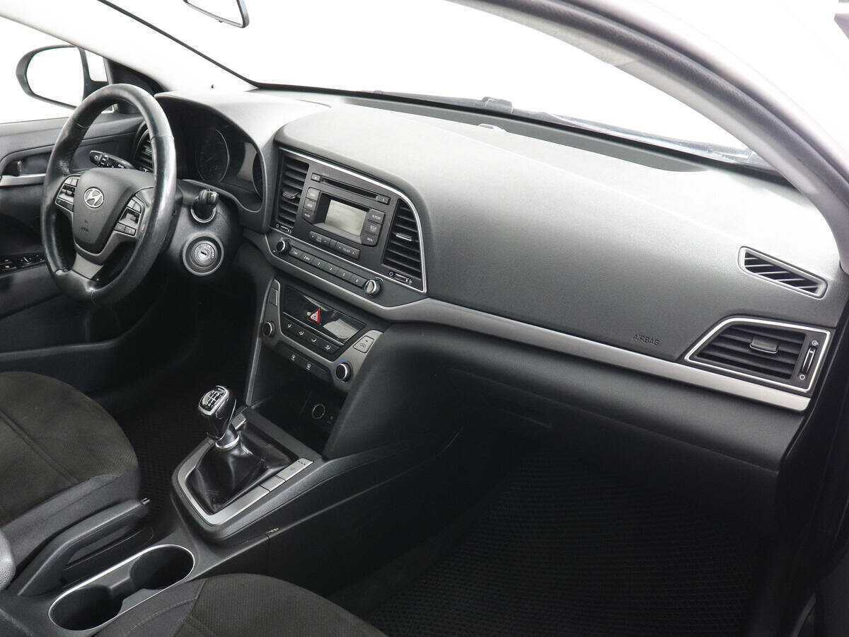 Hyundai Elantra б/у, 2018, Механическая. Фото: #4
