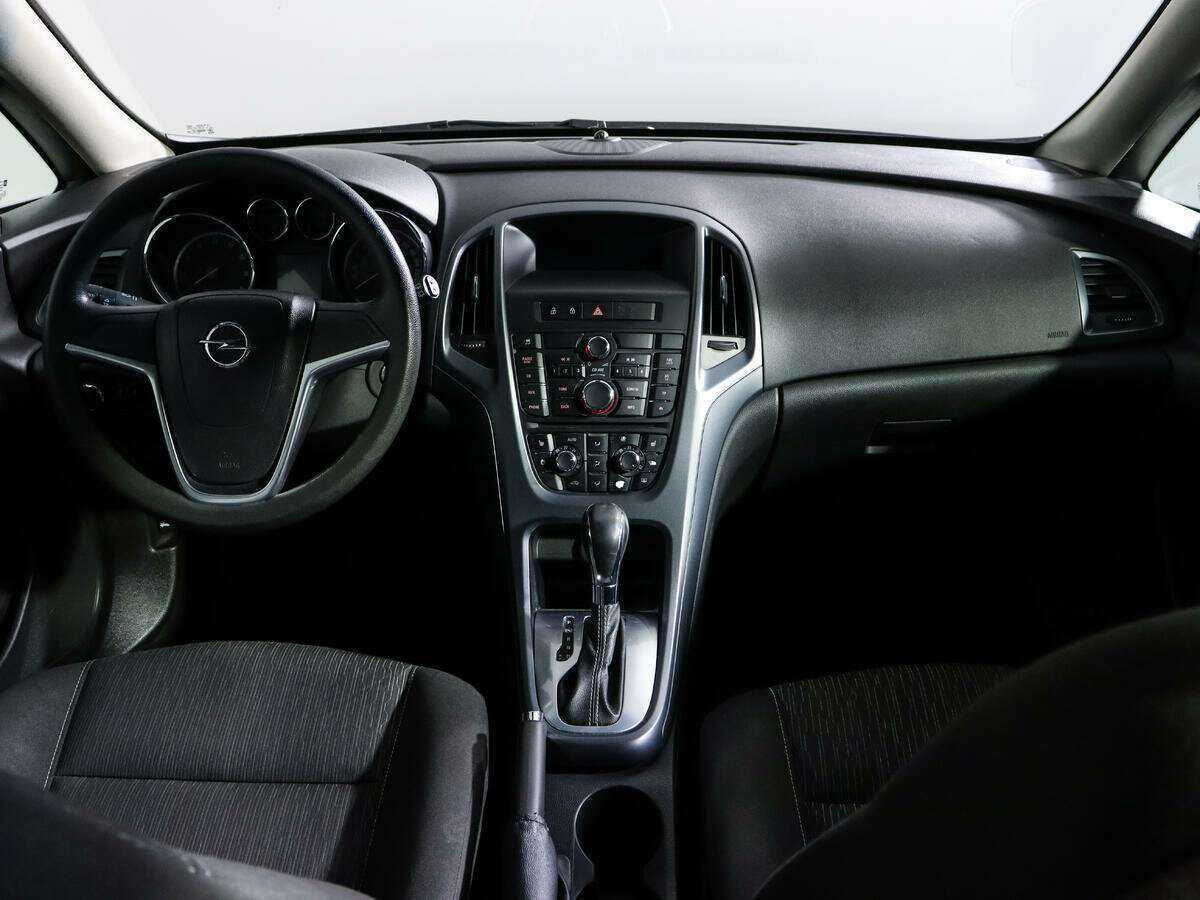Opel Astra б/у, 2012, Автоматическая. Фото: #10