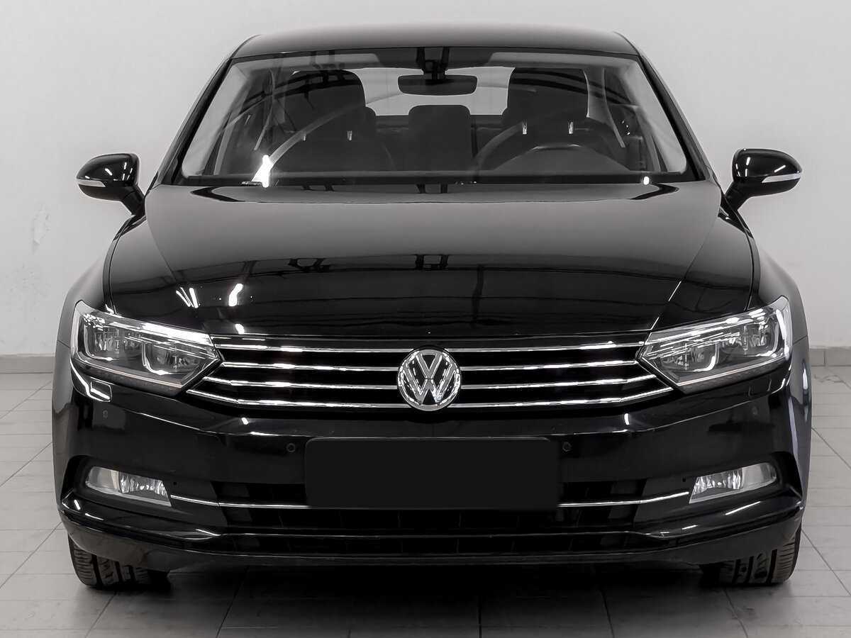 Volkswagen Passat б/у, 2016, Роботизированная. Фото: #1