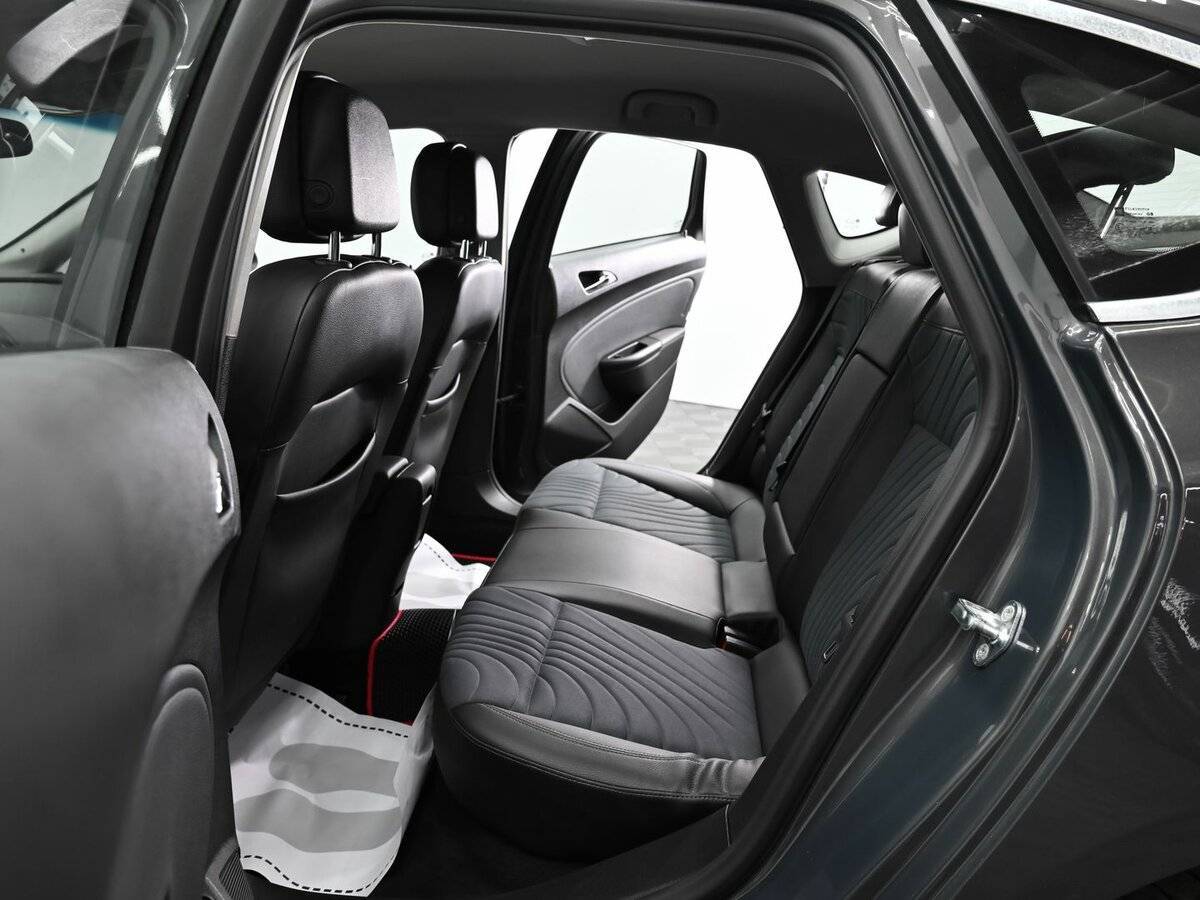 Opel Astra б/у, 2013, Автоматическая. Фото: #12