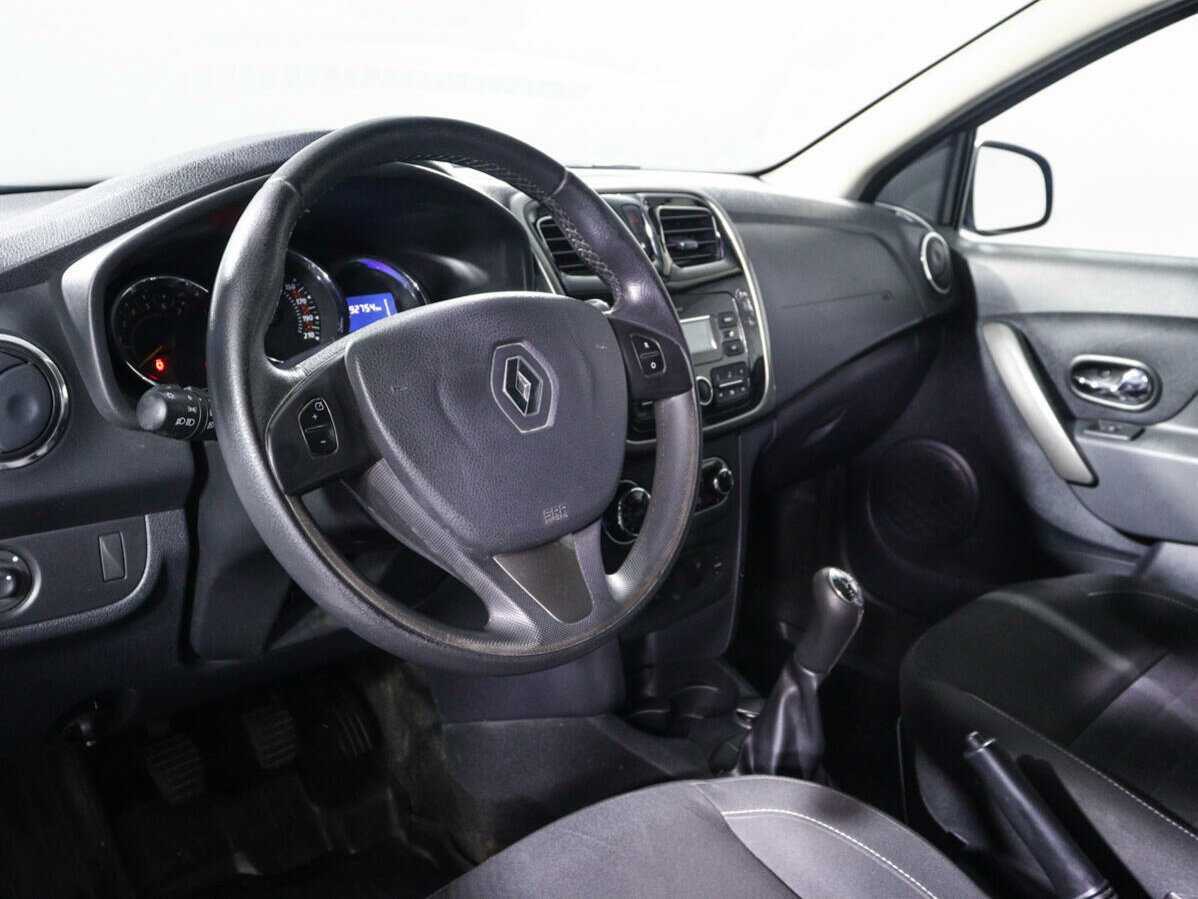 Renault Sandero б/у, 2018, Механическая. Фото: #11