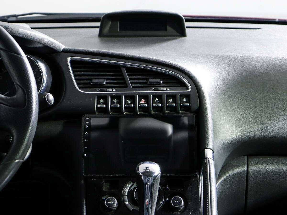 Peugeot 3008 б/у, 2012, Автоматическая. Фото: #10