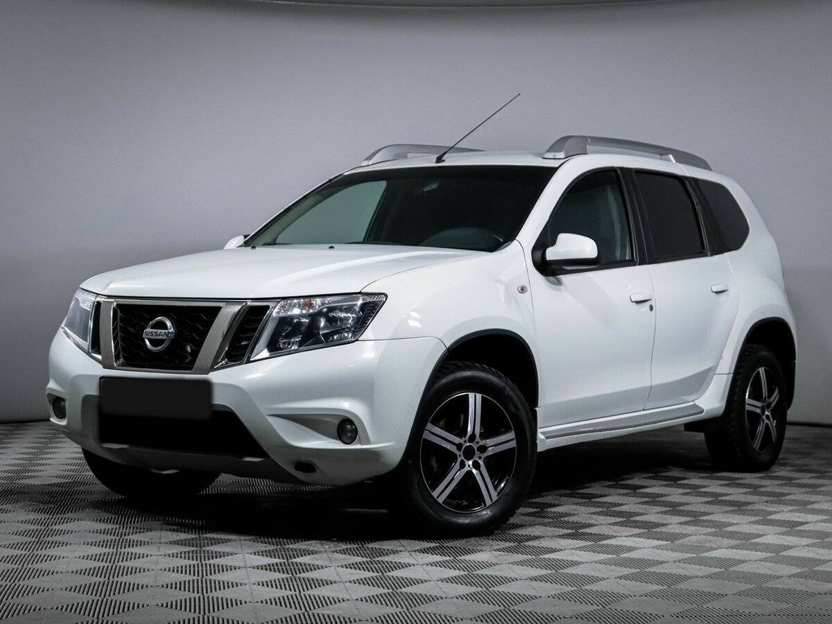 Nissan Terrano б/у, 2017, Автоматическая. Фото: #0