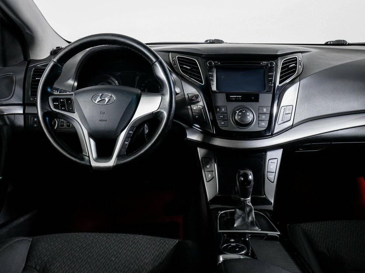 Hyundai i40 б/у, 2013, Автоматическая. Фото: #11
