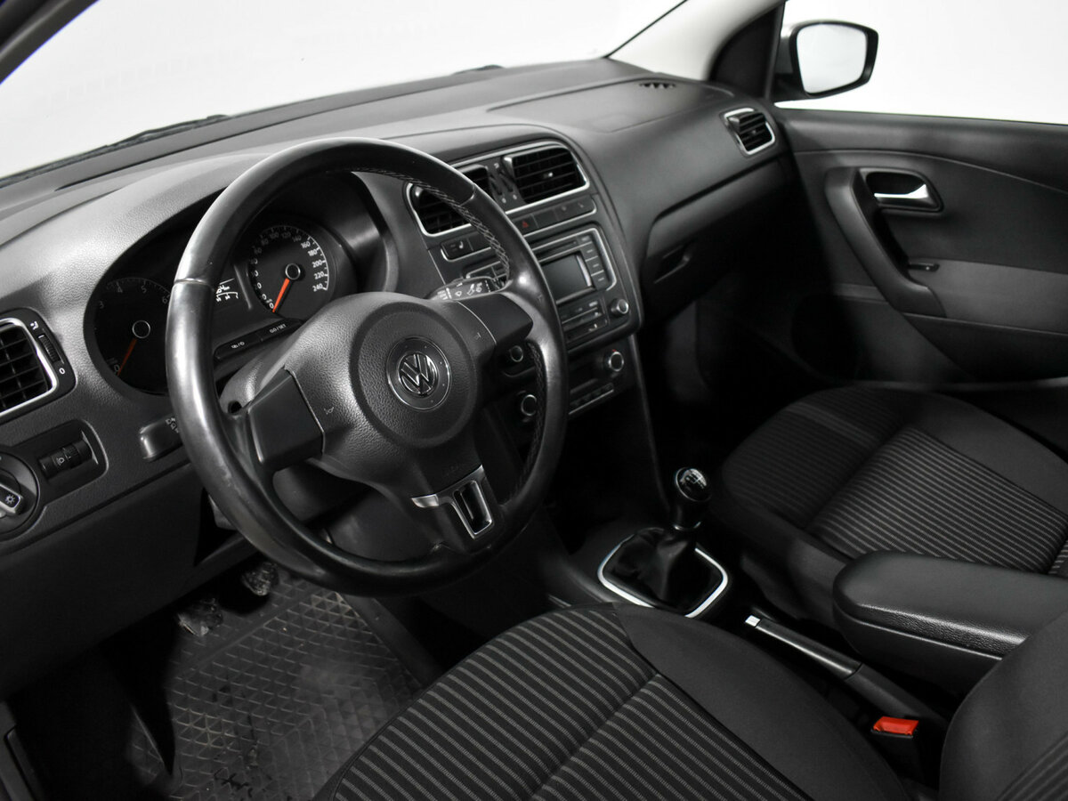 Volkswagen Polo б/у, 2015, Механическая. Фото: #8