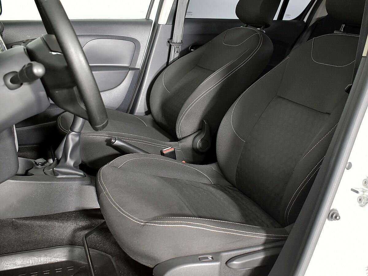 Renault Sandero б/у, 2020, Механическая. Фото: #6