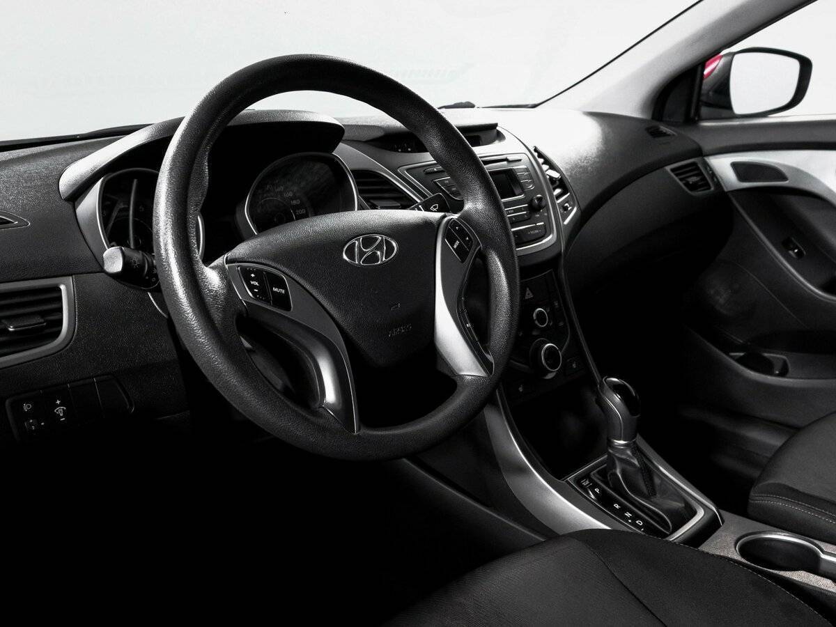 Hyundai Elantra б/у, 2015, Автоматическая. Фото: #12