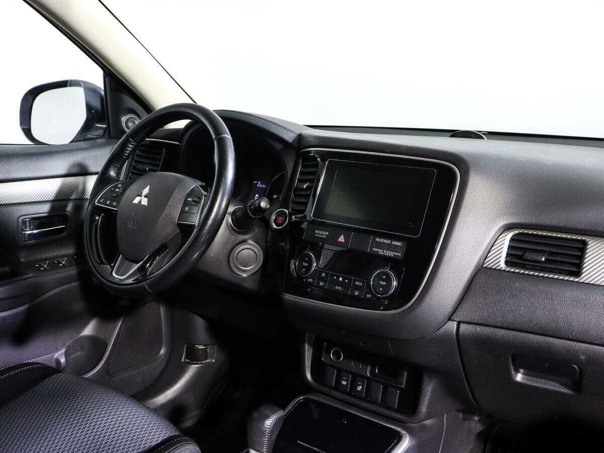 Mitsubishi Outlander б/у, 2018, Вариатор. Фото: #6