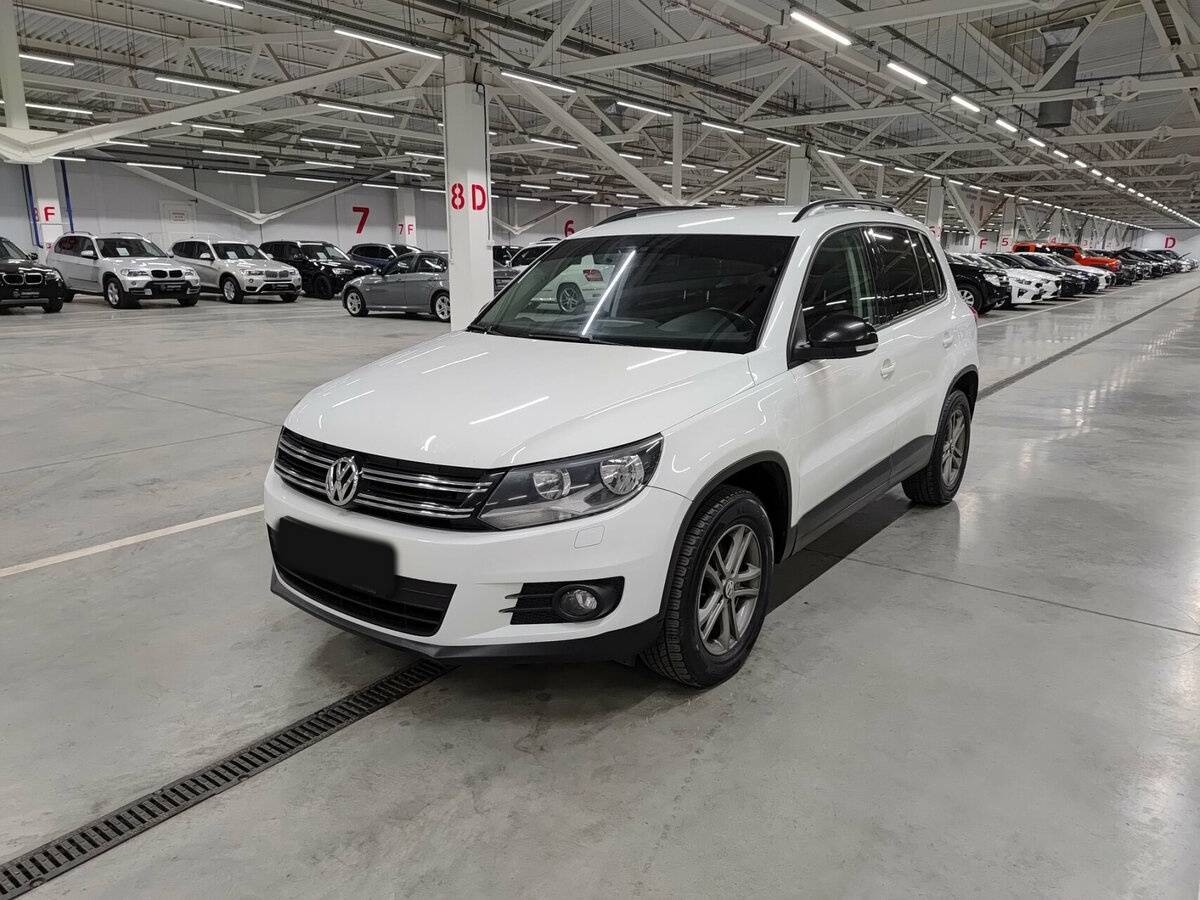 Volkswagen Tiguan б/у, 2015, Роботизированная. Фото: #0