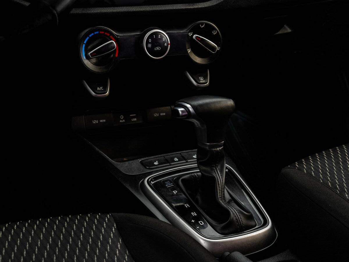 Kia Rio б/у, 2017, Автоматическая. Фото: #8
