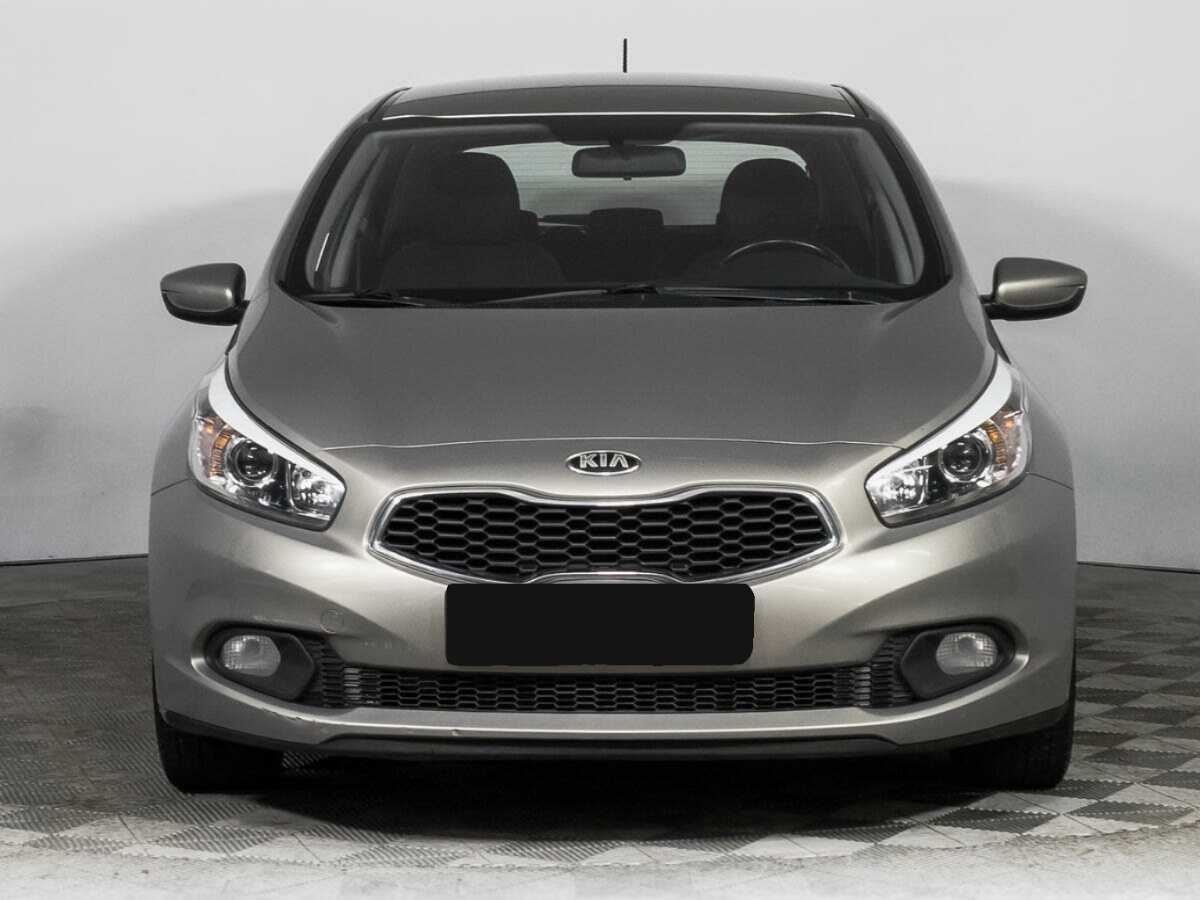Kia Ceed б/у, 2015, Механическая. Фото: #1