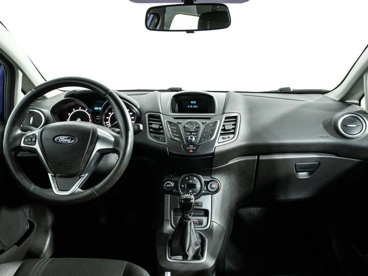 Ford Fiesta б/у, 2015, Механическая. Фото: #12