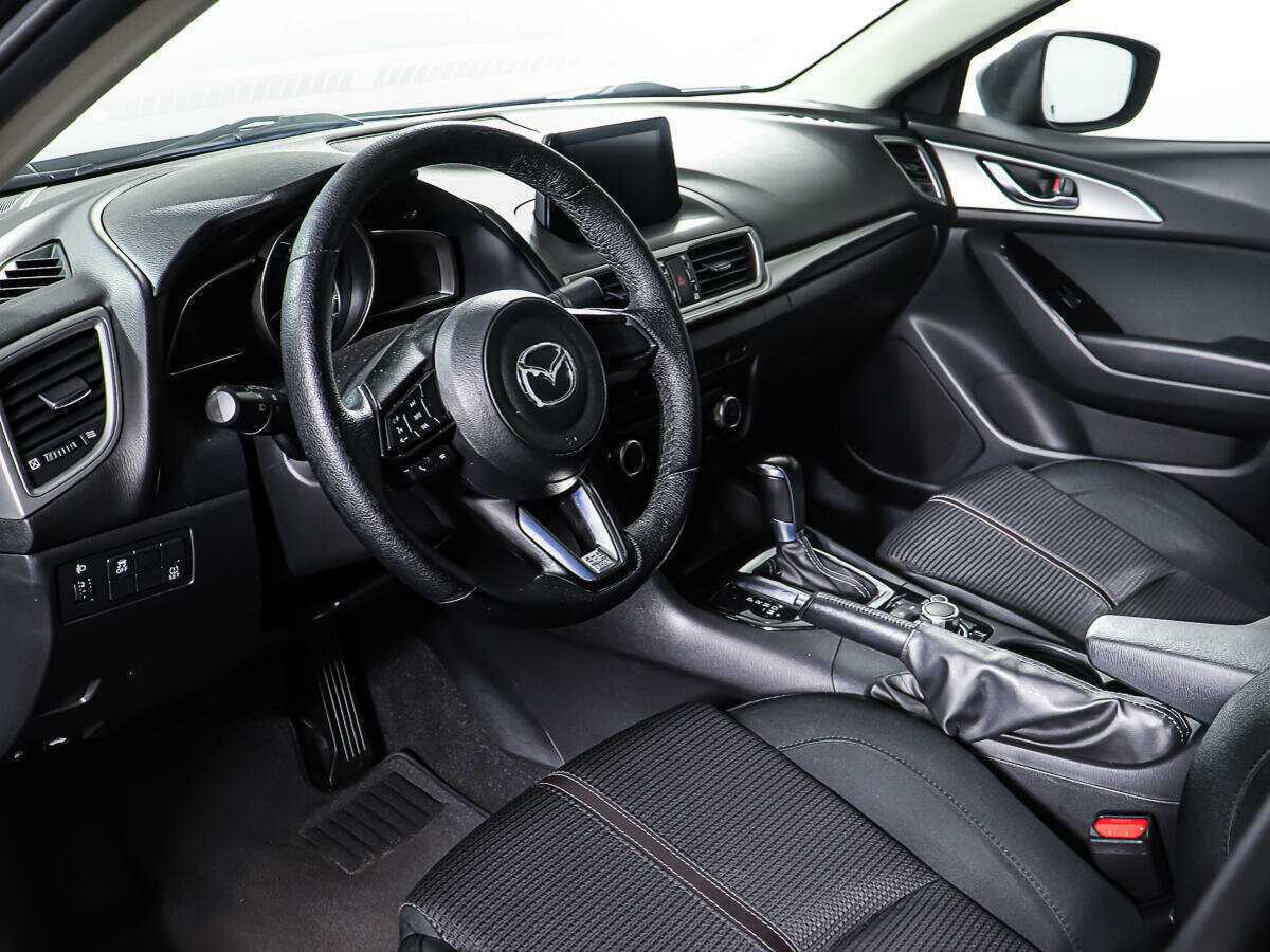 Mazda 3 б/у, 2017, Автоматическая. Фото: #12