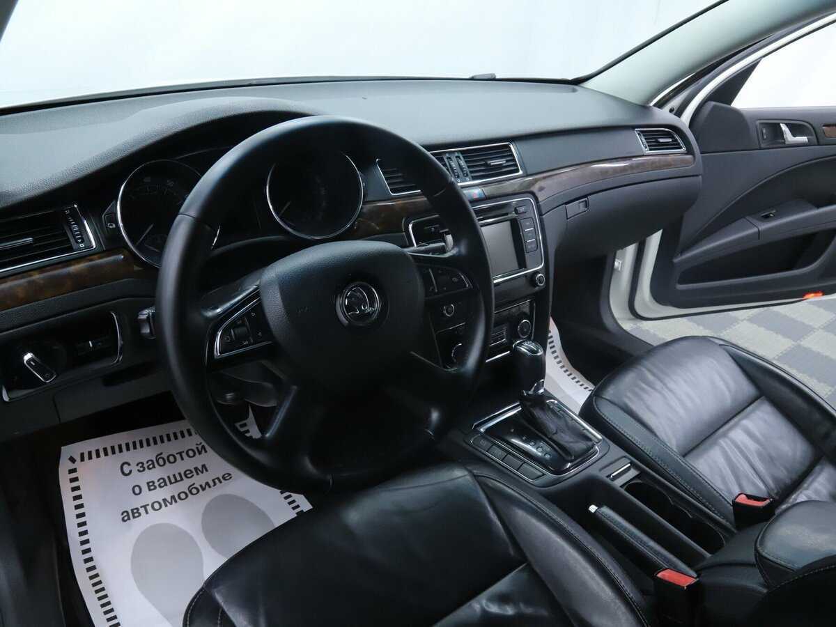 Skoda Superb б/у, 2013, Автоматическая. Фото: #8