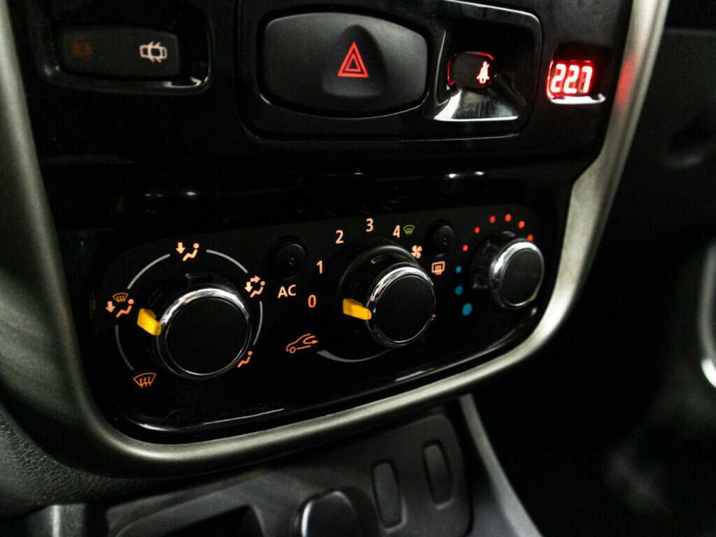 Renault Duster б/у, 2015, Автоматическая. Фото: #16