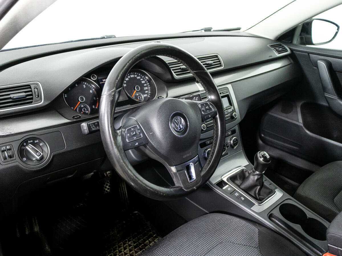 Volkswagen Passat б/у, 2013, Механическая. Фото: #10