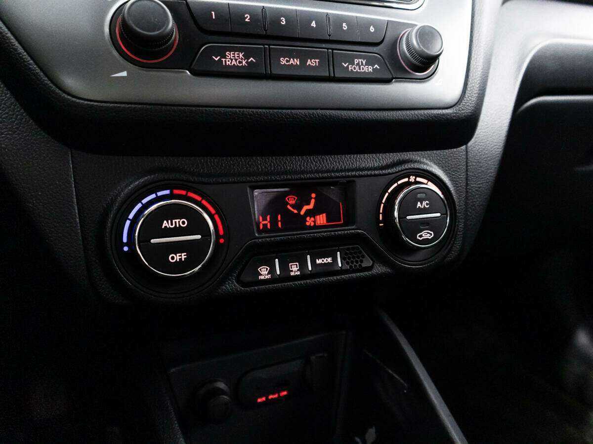 Kia Rio б/у, 2014, Механическая. Фото: #14