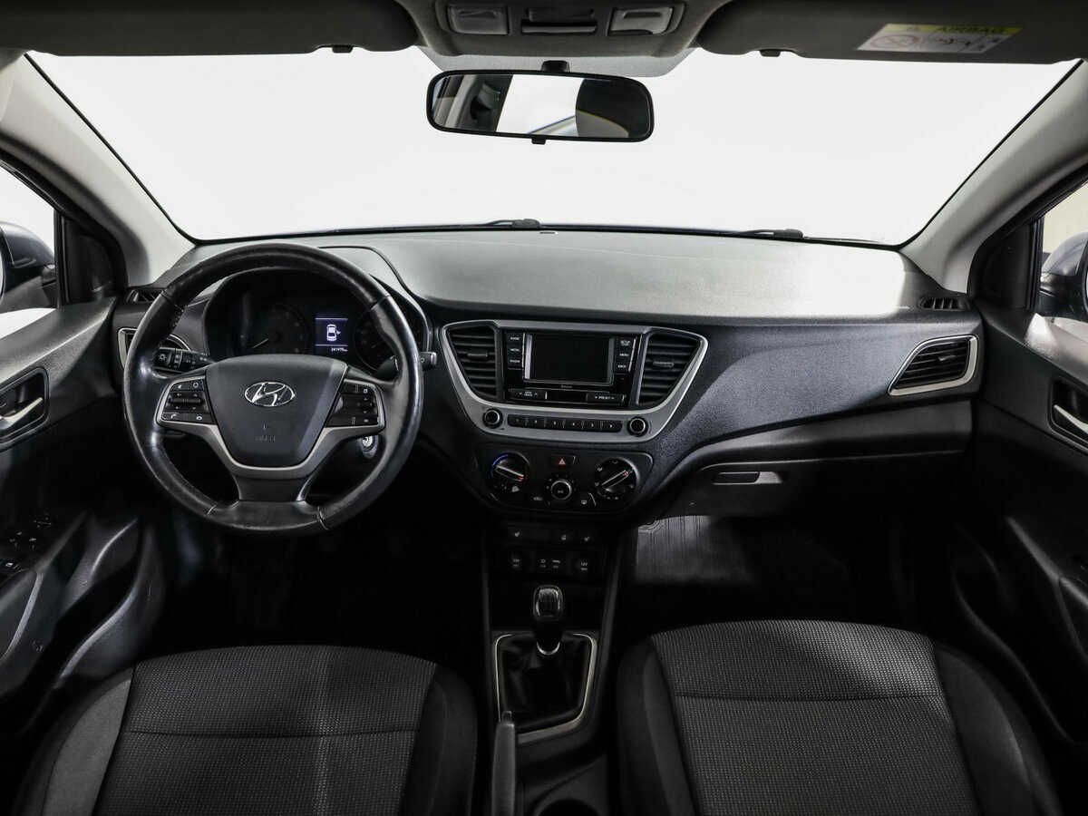Hyundai Solaris б/у, 2018, Механическая. Фото: #6