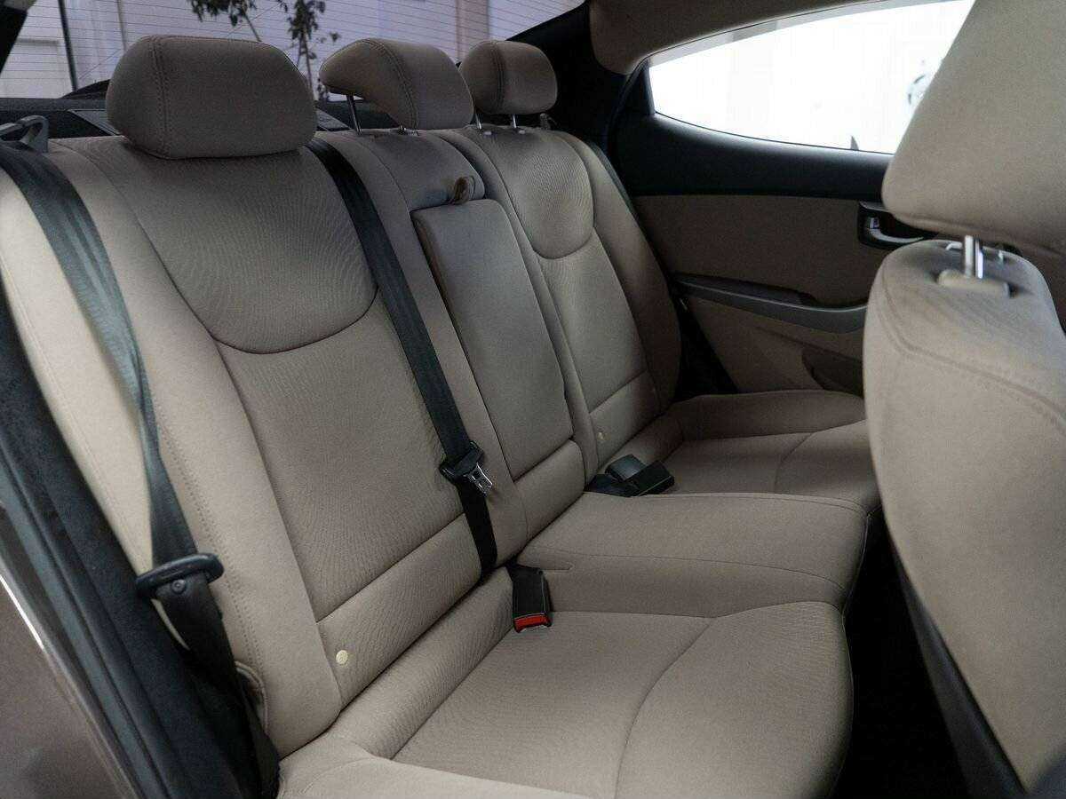 Hyundai Elantra б/у, 2014, Автоматическая. Фото: #8