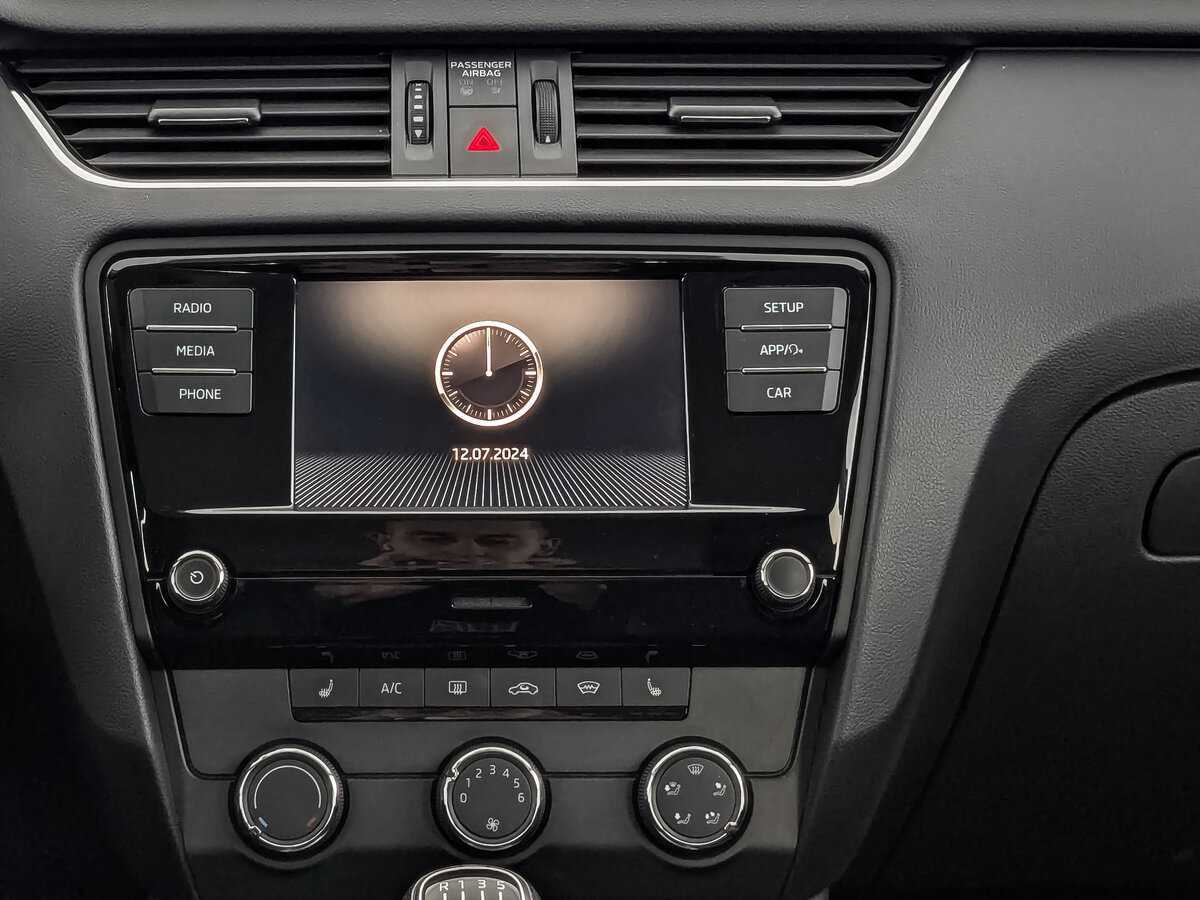 Skoda Octavia б/у, 2019, Механическая. Фото: #11